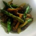gaibo's cooksnap of when they made アスパラとしめじのオイスターバター炒め.