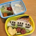 ちーやん♪♪♪'s cooksnap of when they made キャラ弁☆おにぎり4・新幹線？！風.