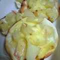 ovo@'s cooksnap of when they made 餃子の皮でポテトピザ！.