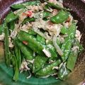 w_moon's cooksnap of when they made ☆絹さやと新たまねぎでじゃこ玉炒め～☆.