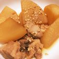 クック7E06VQ☆'s cooksnap of when they made 鶏肉と大根の煮物.