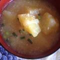 sachinchan's cooksnap of when they made 玉ねぎ、ジャガイモの味噌汁.