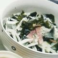 クックU8XZ6O☆'s cooksnap of when they made 新玉葱と長芋ワカメサラダ.