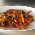 nukadukeko's cooksnap of when they made お弁当にも＊パプリカと舞茸のタパス風炒め.