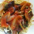 erisimo's cooksnap of when they made 残り野菜で簡単トマトパスタ.