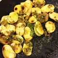 ponta２歳's cooksnap of when they made そら豆のチーズバジル炒め.