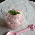 わ五助's cooksnap of when they made 苺とヨーグルトで❤ふるふるミルクプリン.