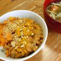 月見なっとう's cooksnap of when they made チーズと福神漬け入り納豆～あったかご飯に.