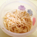 とまとま１０'s cooksnap of when they made もやしとエノキの和え物.