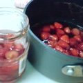 かりゆみ's cooksnap of when they made 鮮やか♪とろとろ苺ジャム.