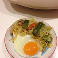 きたろうさん's cooksnap of when they made 目玉焼きと野菜たっぷり塩焼きそば.