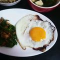 2児ママ's cooksnap of when they made 朝食に＊ベーコンエッグ.