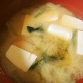 TYSK's cooksnap of when they made わかめとお豆腐のお味噌汁.