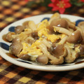 ぽっぽぺぺ's cooksnap of when they made しめじの炒り卵中華風.