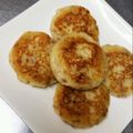 あやぽ＊'s cooksnap of when they made コロッケの残り卵液でもちっと焼き.