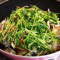 Ericats★'s cooksnap of when they made 豚肉の薄切り・もやし・豆苗の蒸しなべ　.