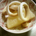 由芽15's cooksnap of when they made とっても柔らか☆いかと大根の煮物.