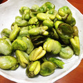 ぶぅ♥'s cooksnap of when they made そらまめの素揚げ.