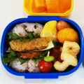 みかりんさん。's cooksnap of when they made ごはんでハンバーガーのお弁当：キャラ弁.
