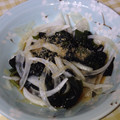 かにちょこ's cooksnap of when they made 簡単☆まぜるだけわかめと新玉ねぎのマリネ.