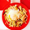 林檎ちゃん2320's cooksnap of when they made 簡単☆新じゃがの巣ごもり卵.