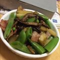 seacomet's cooksnap of when they made スナップえんどうのガーリックバター炒め☆.