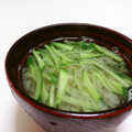 赤い電話's cooksnap of when they made 意外とおいしい！きゅうりの味噌汁.