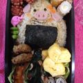 らむねもん's cooksnap of when they made 簡単キャラ弁＊三角おにぎりのブタさん♪.