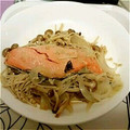 hozunyam's cooksnap of when they made 簡単ﾍﾙｼｰ鮭のきのこ蒸し.
