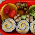 nekojiro19's cooksnap of when they made 巻き寿司？おにぎらず？ ロールおむすび！.
