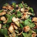 クックCEXDKO☆'s cooksnap of when they made 鶏胸肉とナスとピーマンとキノコの甘辛炒め.