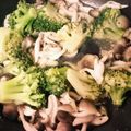 まりも274's cooksnap of when they made ☆簡単！ブロッコリー＆しめじ炒め☆.