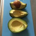 まこさんど's cooksnap of when they made 種も綺麗なアボカドをわさマヨ醤油でどうぞ.