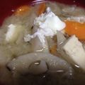 zyunya1245's cooksnap of when they made れんこんとまいたけのみそ汁.