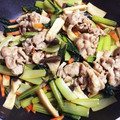 a15man's cooksnap of when they made 小松菜と豚肉のあっさり炒め.