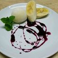 お菓子と女大工's cooksnap of when they made バニラアイスのデザート赤ワインソース.