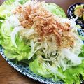 YUKIKI☆'s cooksnap of when they made 材料3つ♡新玉ねぎとレタスのおかかサラダ.