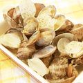ともりん0203's cooksnap of when they made 旨味ギュッ！あさりのにんにくバター酒蒸し.