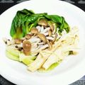 ton♪'s cooksnap of when they made おばんざい★チンゲン菜とエノキのさっと煮.