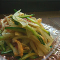 りんりん母さん's cooksnap of when they made 新タマネギ＆鶏皮　簡単サッパリ梅和え.