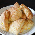 しろくまみー's cooksnap of when they made ザクザク食感！ハード系チーズスコーン.