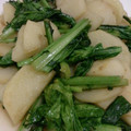 daigo1015's cooksnap of when they made カブの葉と新じゃがの揚げ炒め.