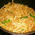 kaeかえちゃん's cooksnap of when they made 豚ミンチともやしの豆板醤炒め.