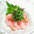 KUMI KUMI's cooksnap of when they made 工程1つ！甘エビ梅昆布茶和え.
