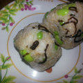 菜緒♪'s cooksnap of when they made 枝豆と塩昆布のやみつき！おにぎり.