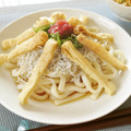 簡単手抜きママ's cooksnap of when they made しらすとカリカリお揚げさんの冷やしうどん.