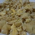 宮古☮'s cooksnap of when they made 意外とおいしい。あげのしめじの卵とじ☆.