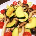 elsis's cooksnap of when they made 10分！きのことズッキーニのバター醤油.