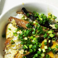 cyappu's cooksnap of when they made さんまの蒲焼缶詰DE卵とじ丼♪.