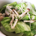 ハムをハサミで切る's cooksnap of when they made キノコと新玉ねぎの炒め物.
